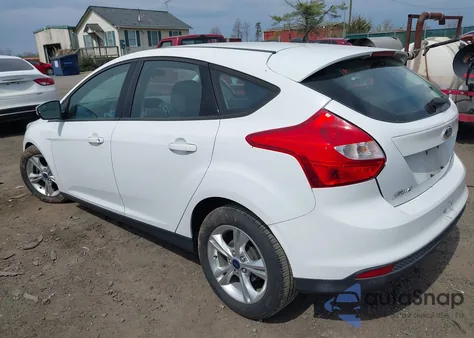 2014 Ford Focus Se z USA, uszkodzony, nr VIN 1FADP3K22EL251661